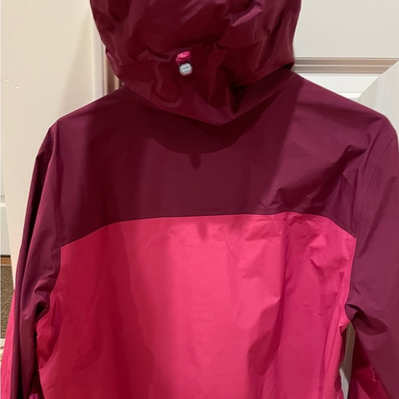 L.L.Bean Rain Jacket - Picture 2 of 3